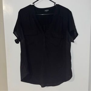LAST DAY!! Nice Torrid work shirt 🎩 Soft and comfy!
